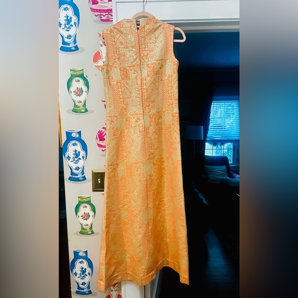 Are you on Palm Royale? Fabulous true vintage. Exc. condition Sz 4/6?